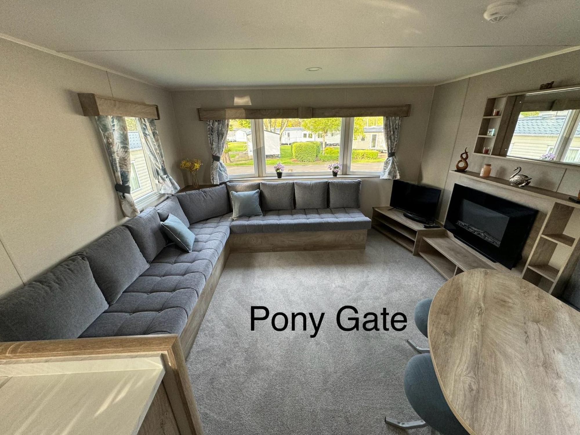 Pony Gate Caravan On Haggerstone Castle West Lawn Berwick Upon Tweed Εξωτερικό φωτογραφία